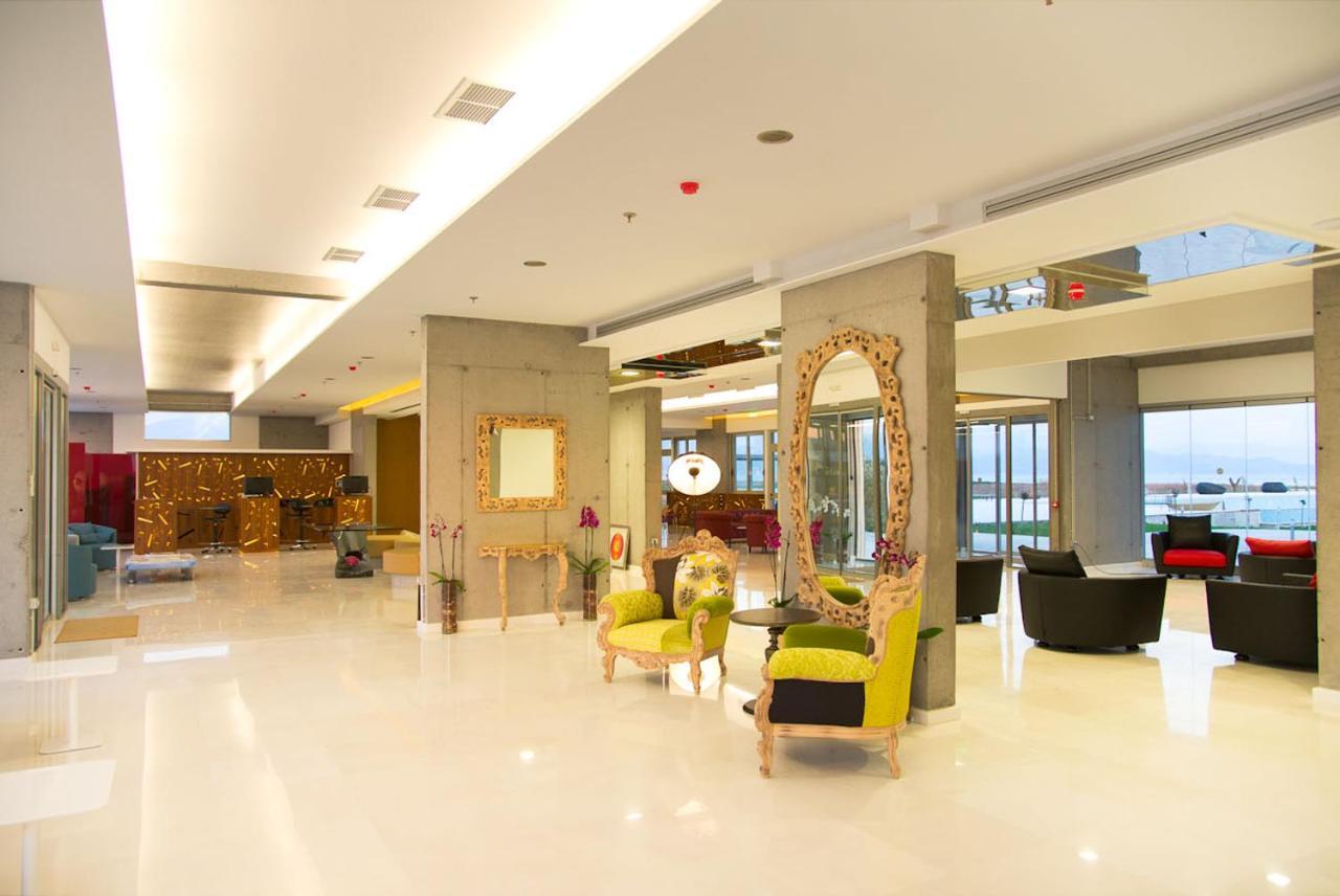 Buca Beachclub Resort (Adults Only) Messíni المظهر الخارجي الصورة
