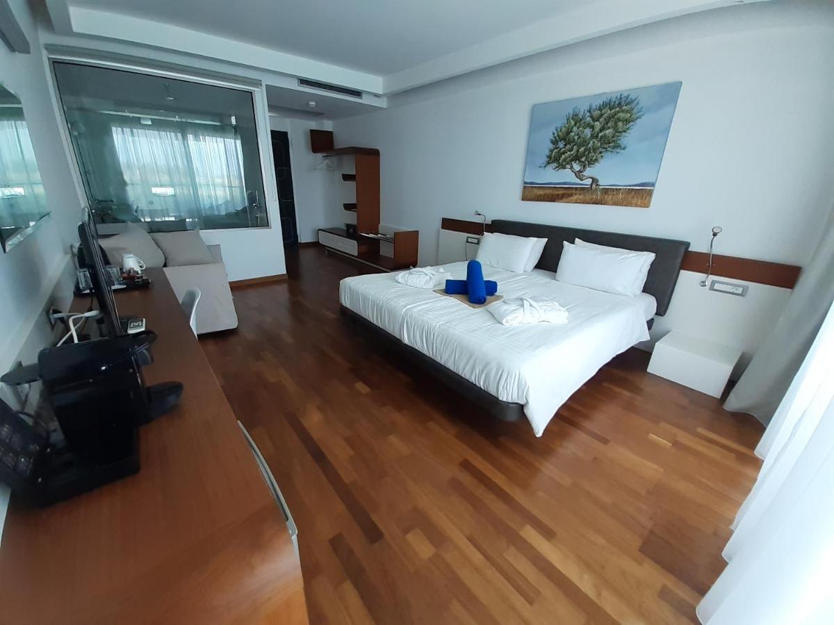 Buca Beachclub Resort (Adults Only) Messíni المظهر الخارجي الصورة